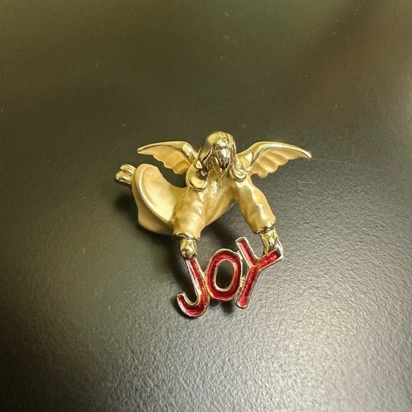 1994, GIGI GIUSTI, ANGEL JOY PIN. GOLD-TONE PIN, MADE BY ITALIAN, GIUSTI GIGI. - Picture 2 of 4